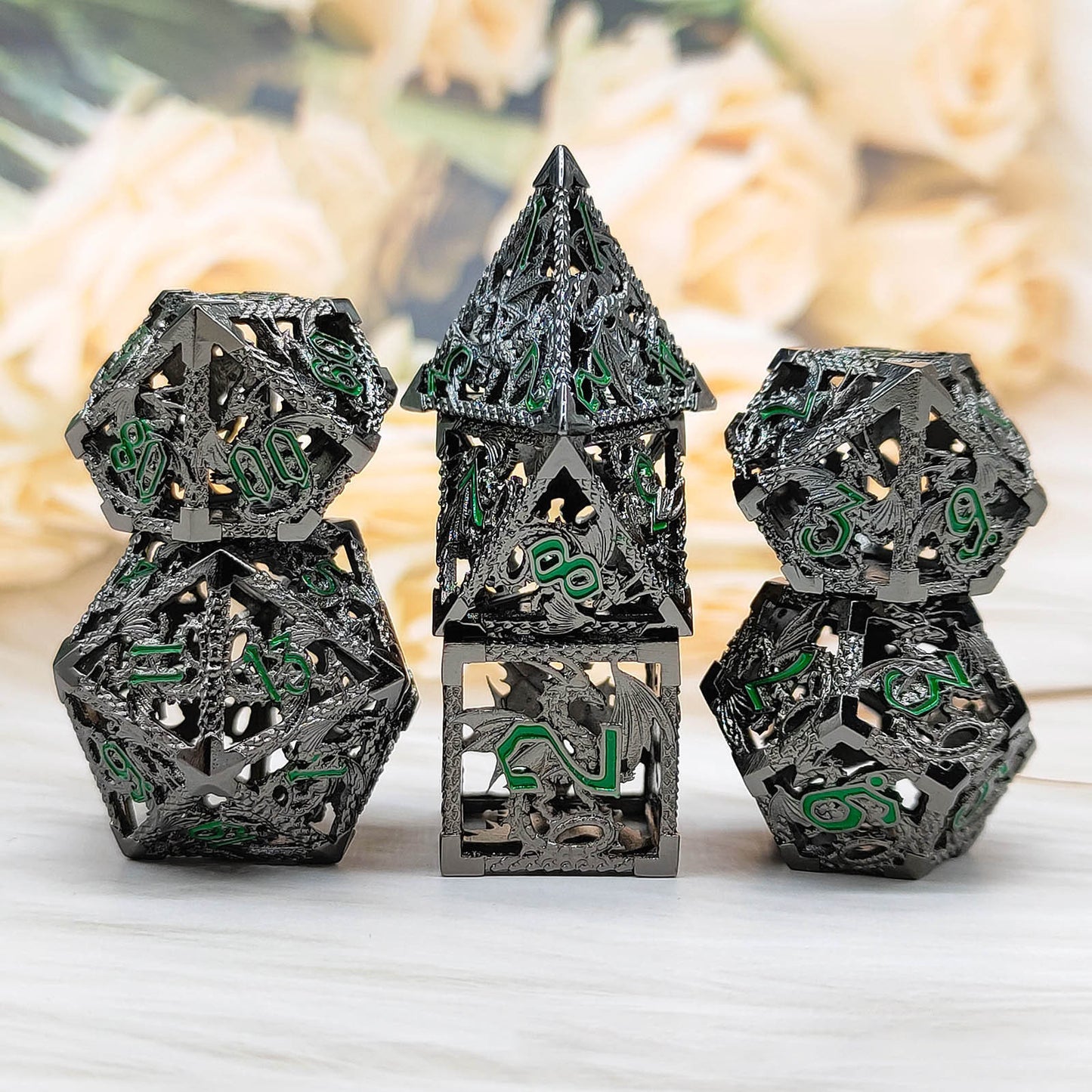 El metal debería ser una serie de dados de dragón