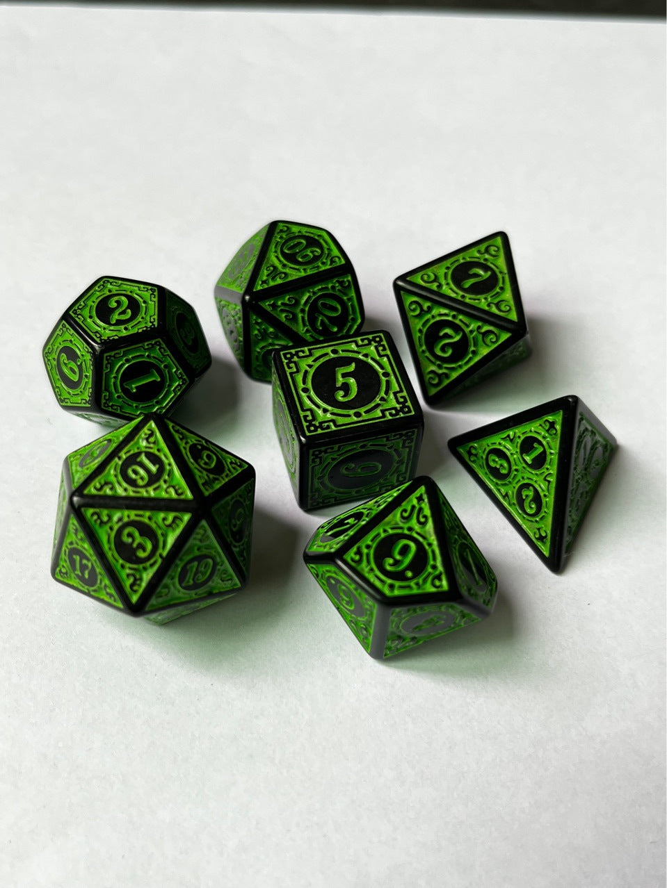 Carved Vintage Ancient Retro Pattern Dice Set