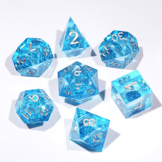 Liquid Core Resin Würfelset, Blaue + Silberne Zahlen 