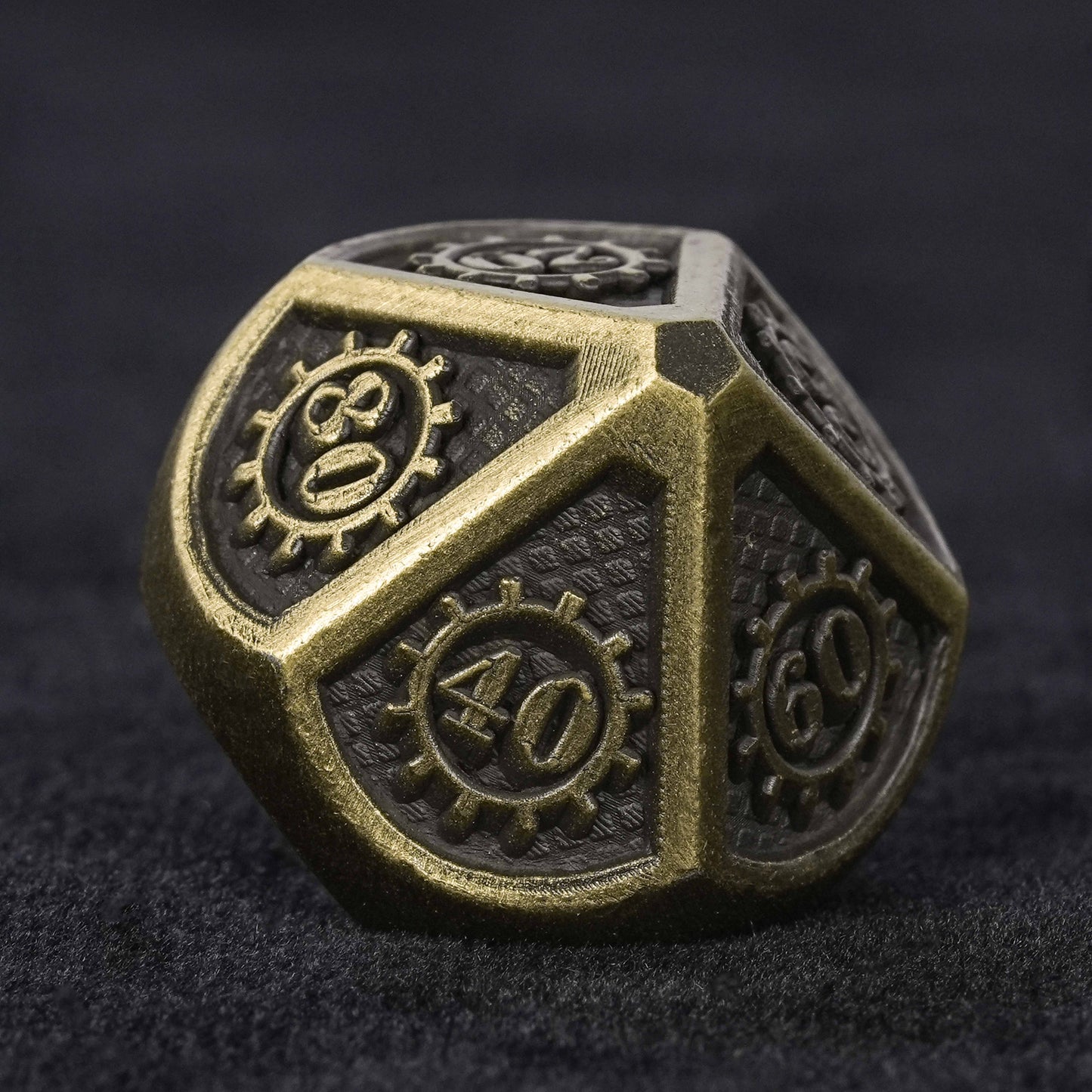 Metal Baldur's Gate dice + Bronze