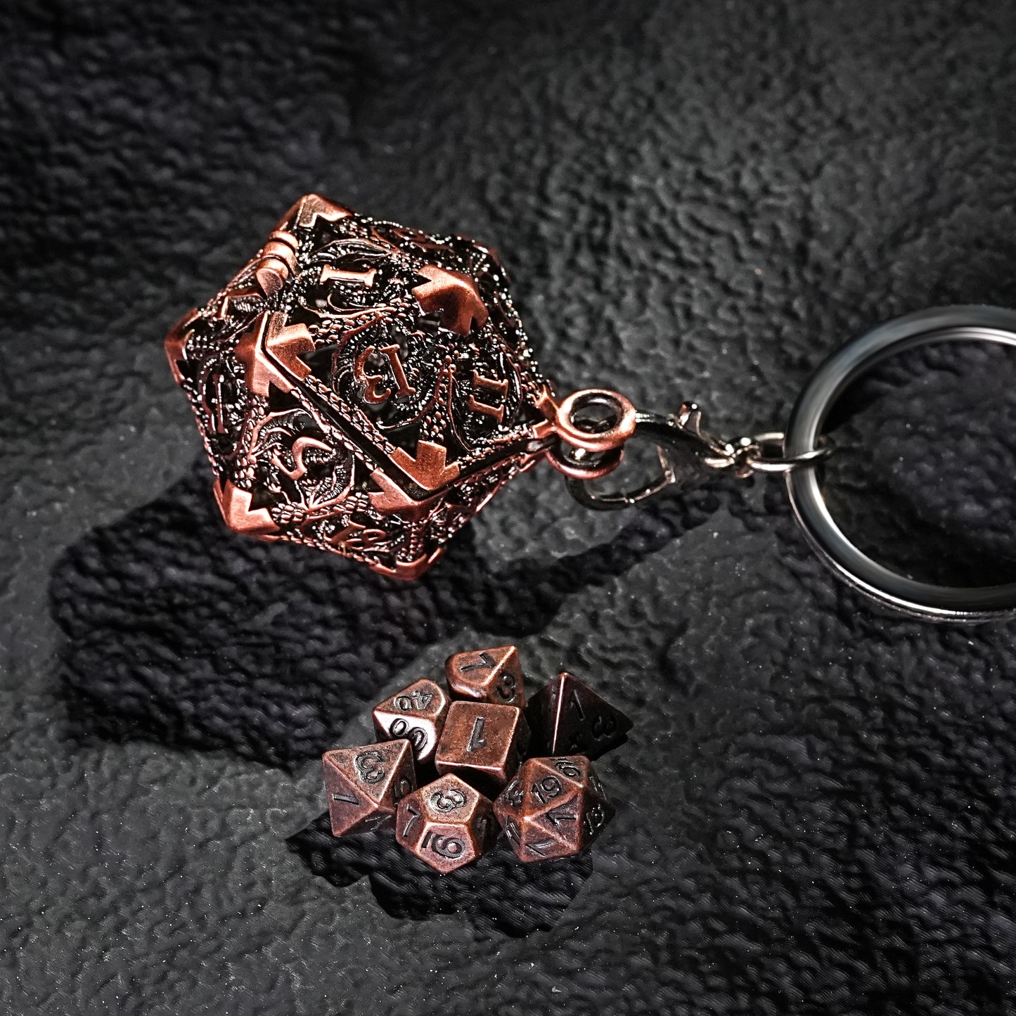 Massives Super-Mini-Würfelset aus Metall, Antikes rotes Kupfer 