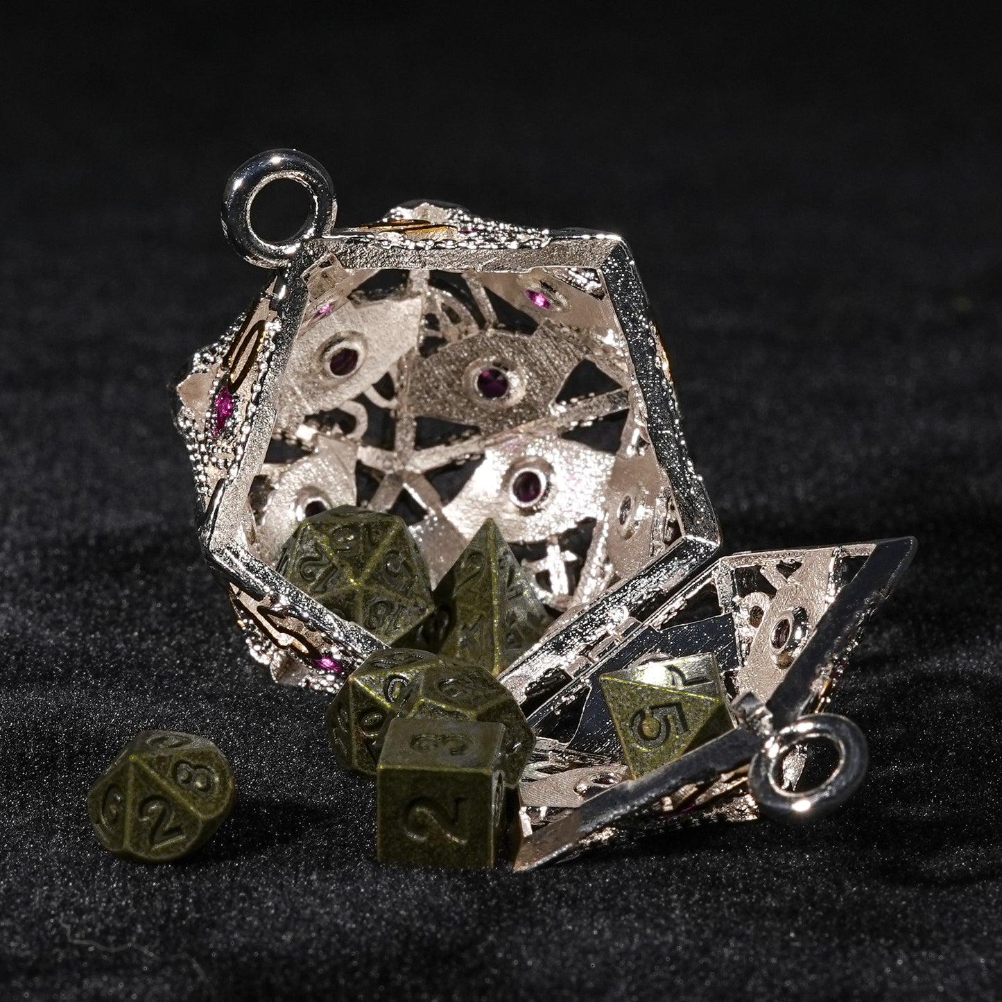 Pink gem metal dice cage + dice