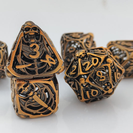 Metal Skull dice + antique gold