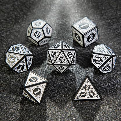 Carved Vintage Ancient Retro Pattern Dice Set