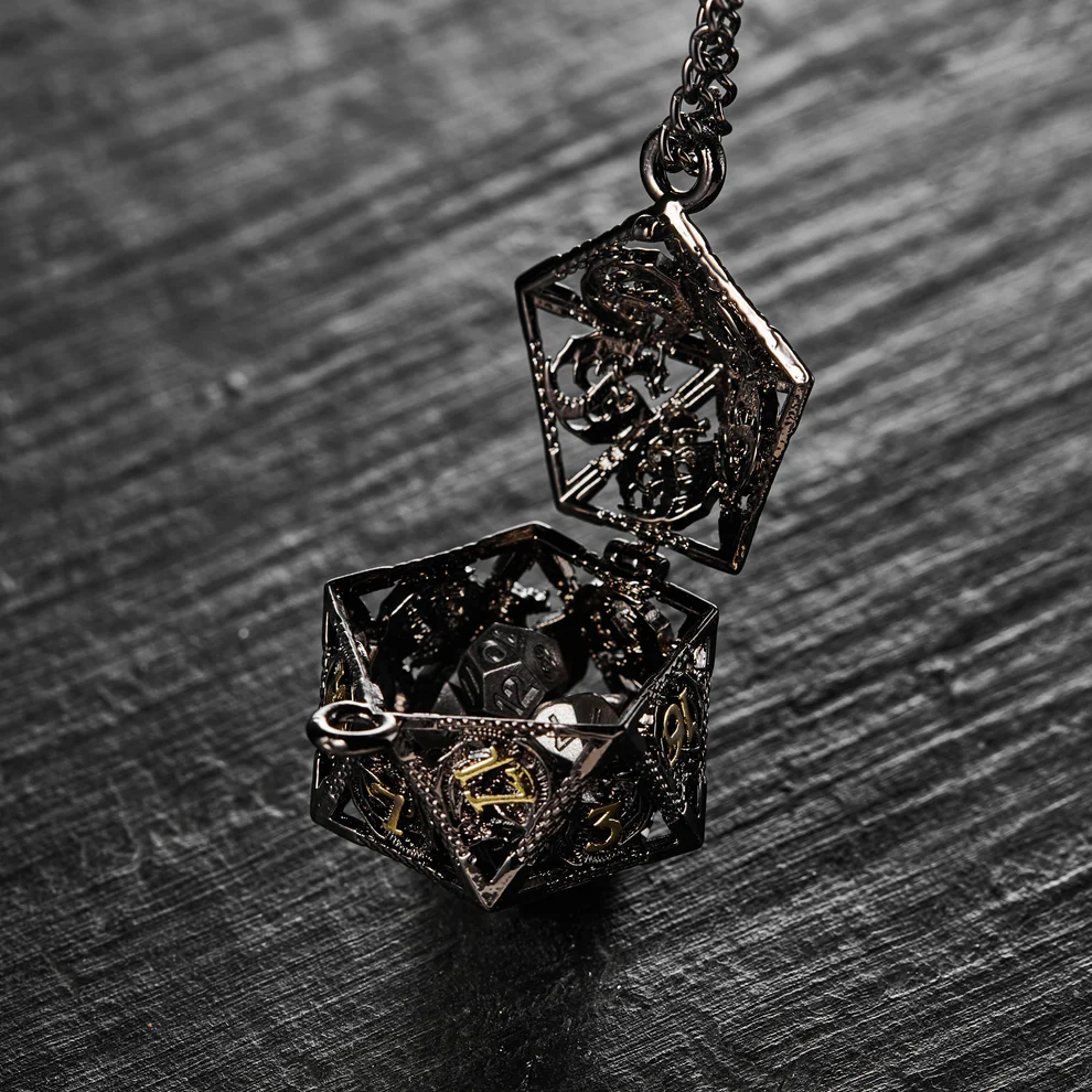 D20 Dice necklace + dice set